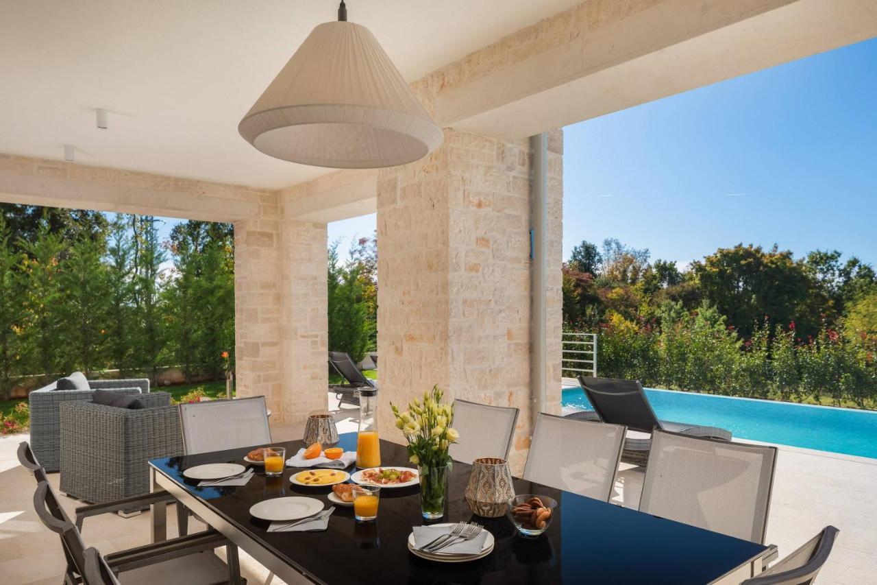 Villa Divine By Ilc Brtonigla Buitenkant foto
