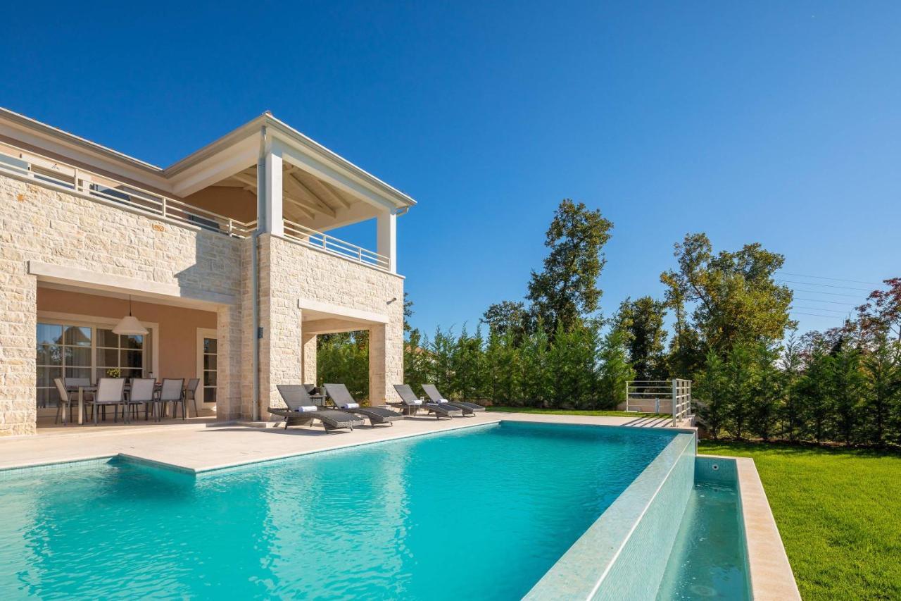 Villa Divine By Ilc Brtonigla Buitenkant foto
